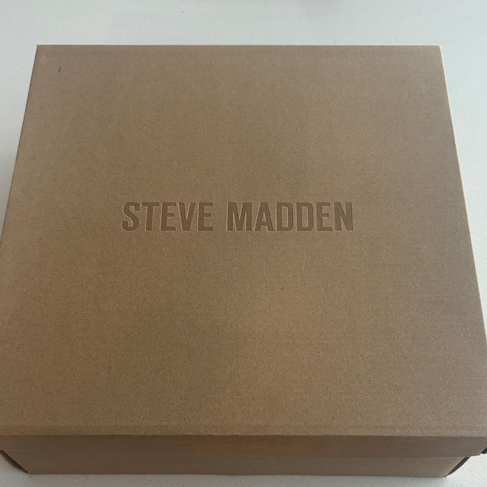 Steve madden larssa boack